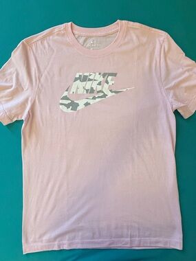 Nike Pink Crew Neck T-Shirt with Camo Swoosh